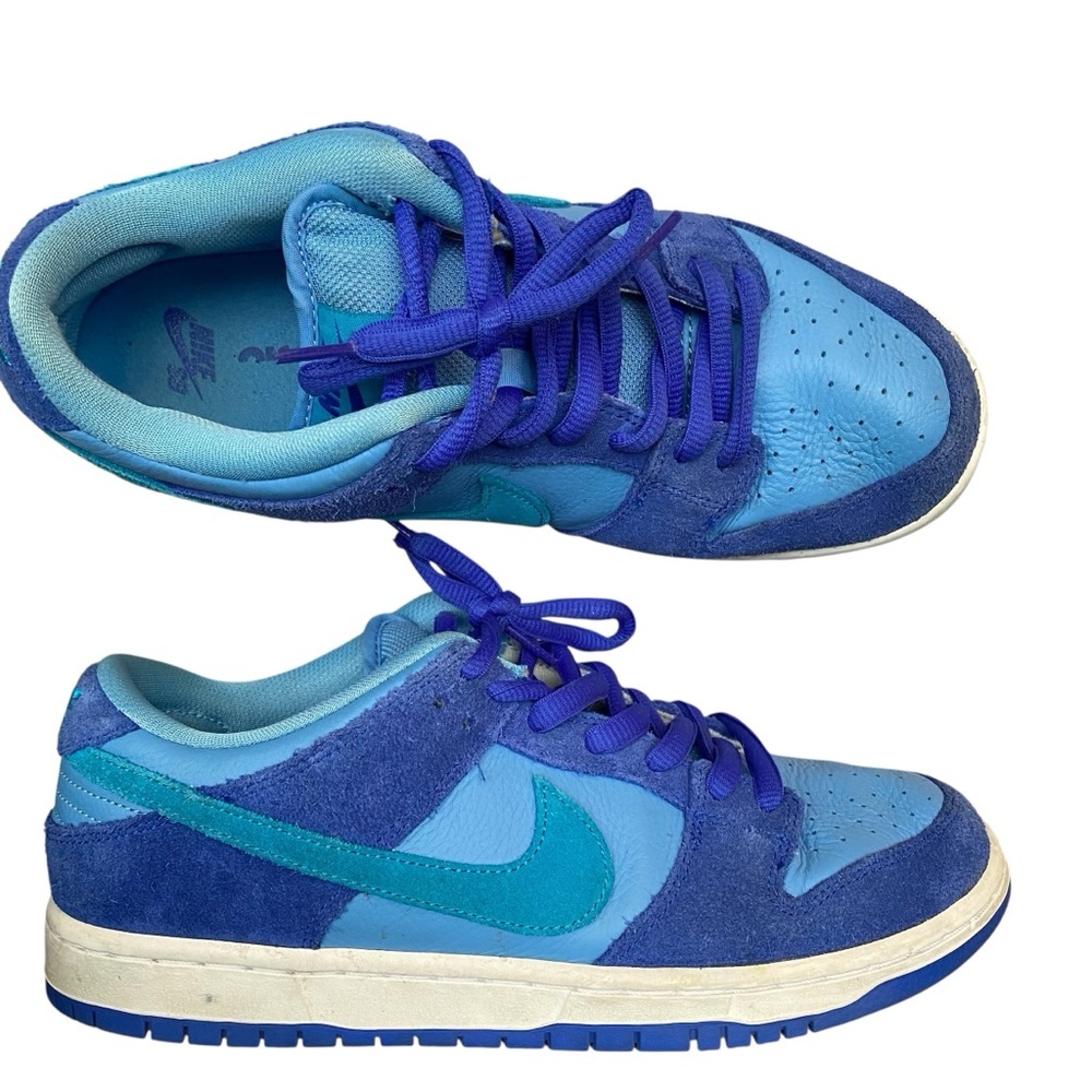N91 Nike Dunk Low Pro SB "Blue Raspberry" sneakers from the 2022 "Fruity Pack"
